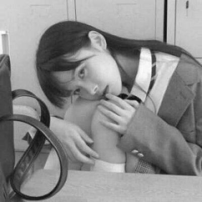 1961年-美国小说家海明威逝世